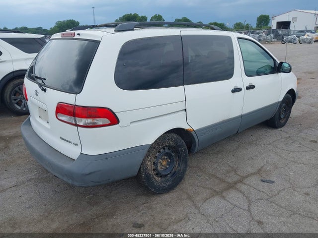 Toyota Sienna Le