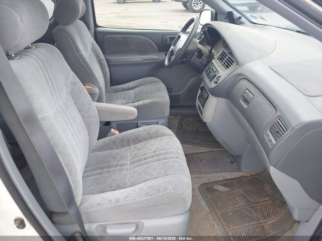 Toyota Sienna Le