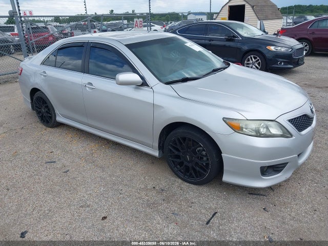 Salvage Toyota Camry Image