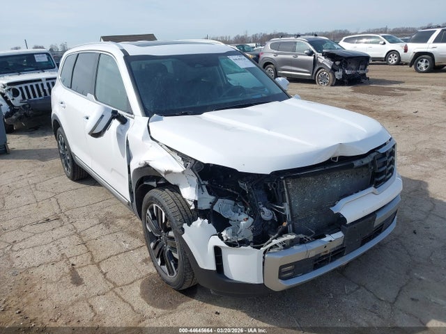 Salvage Kia Telluride Image