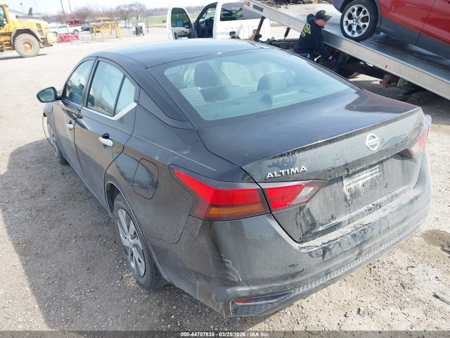 Nissan Altima S Fwd