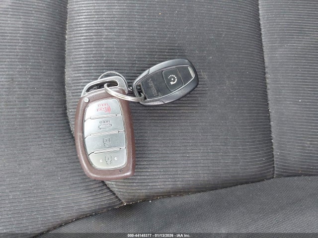 Hyundai ELANTRA Value Edition