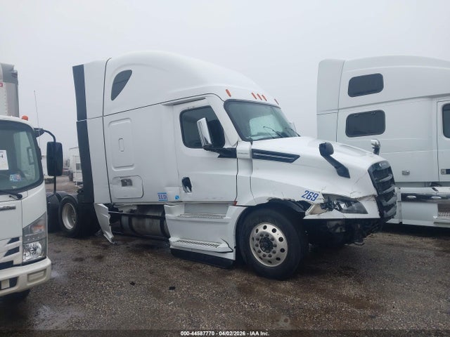 Freightliner New Cascadia 126