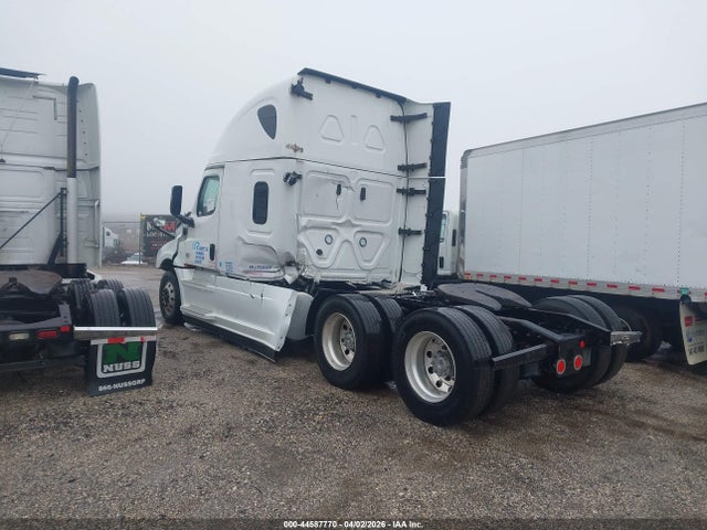 Freightliner New Cascadia 126