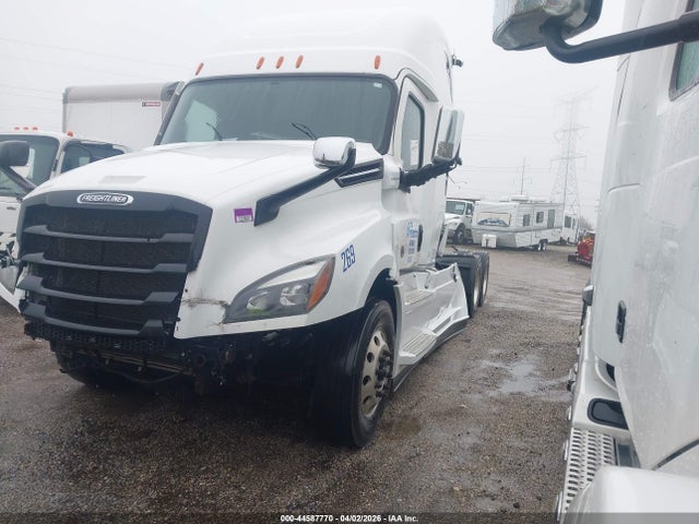 Freightliner New Cascadia 126