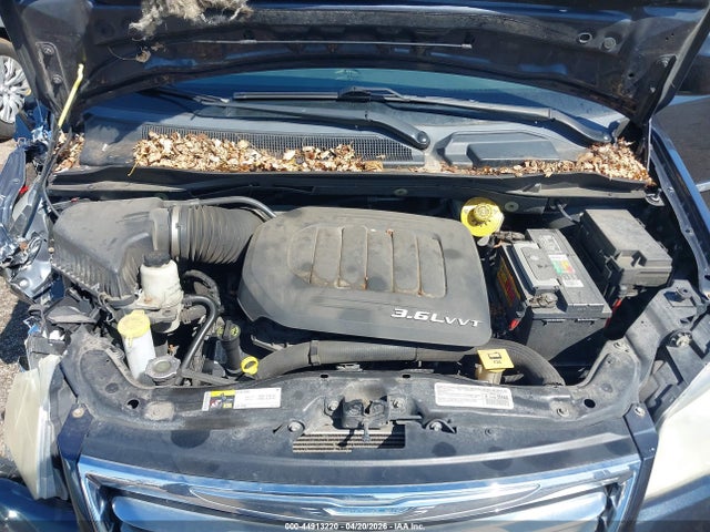 Chrysler Town & Country Touring-l
