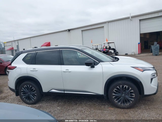 Nissan Rogue Platinum Intelligent Awd