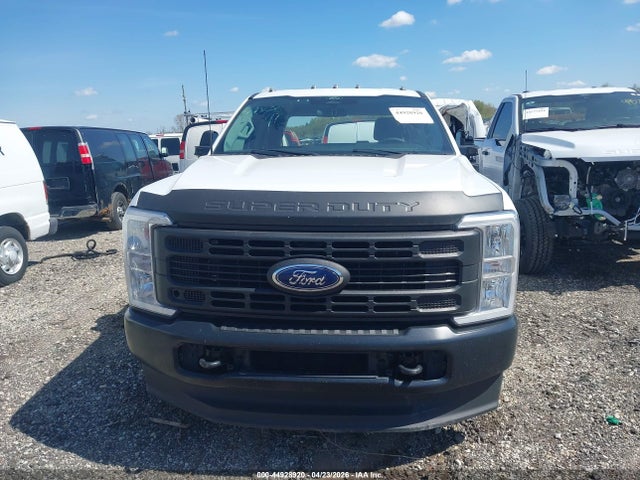 Ford F-350 Xl