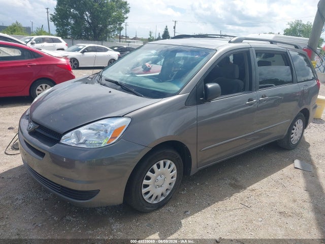Toyota Sienna Le
