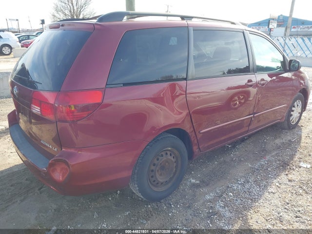 Toyota Sienna Le