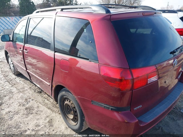 Toyota Sienna Le