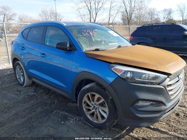 Salvage Hyundai TUCSON Image