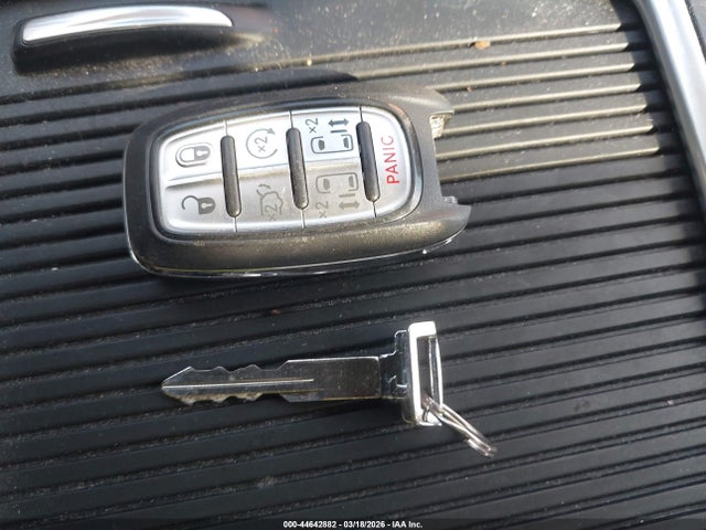 Chrysler Pacifica Touring L