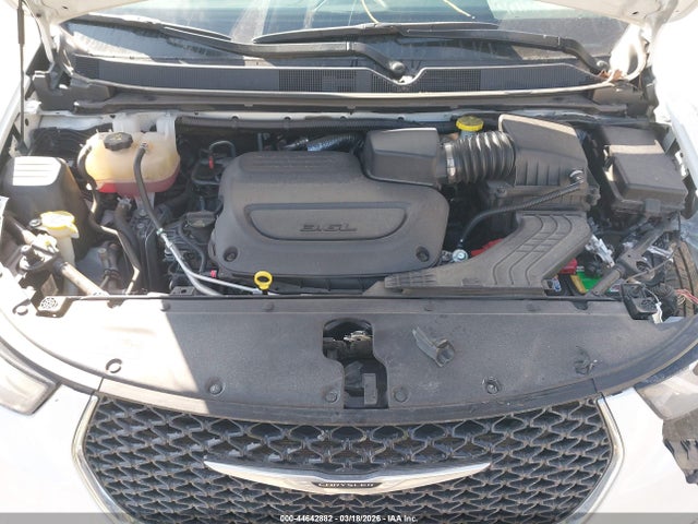 Chrysler Pacifica Touring L
