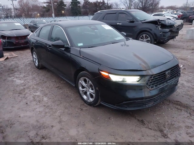 Salvage Honda Accord Image