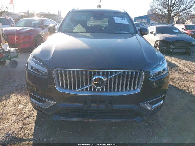 Volvo XC90 B6 Ultimate Bright Theme 6-seater