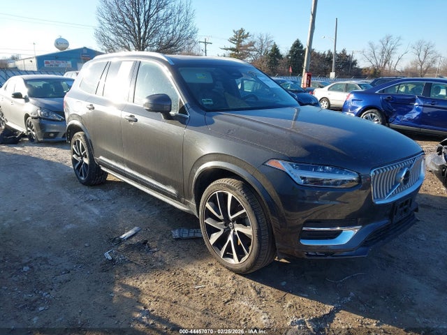 Salvage Volvo XC90 Image