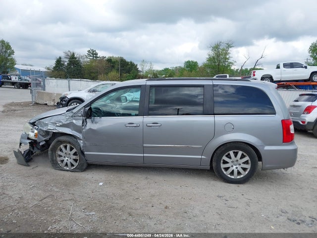 Chrysler Town & Country Touring