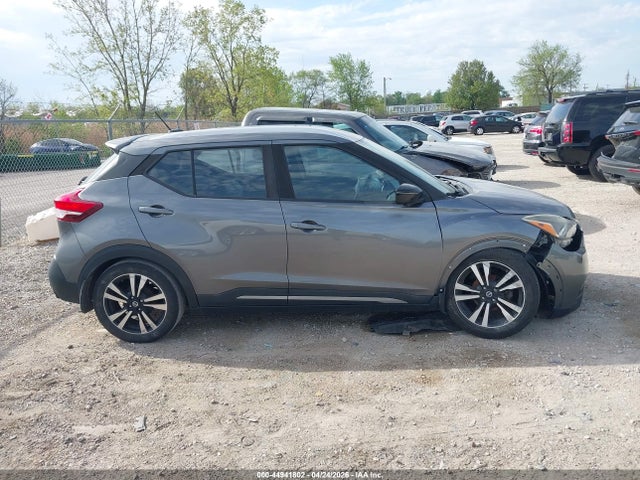 Nissan Kicks Sr