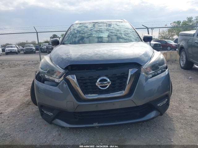 Nissan Kicks Sr