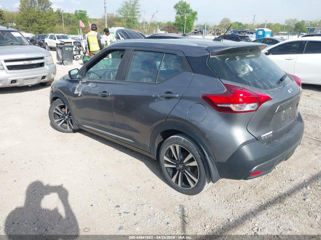 Nissan Kicks Sr