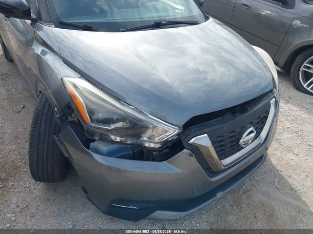 Nissan Kicks Sr