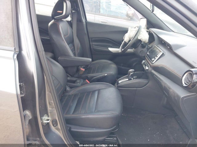 Nissan Kicks Sr