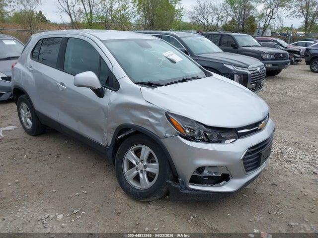 Salvage Chevrolet Trax Image