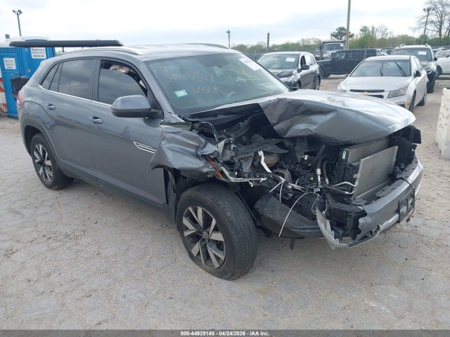 Salvage Volkswagen Atlas Image