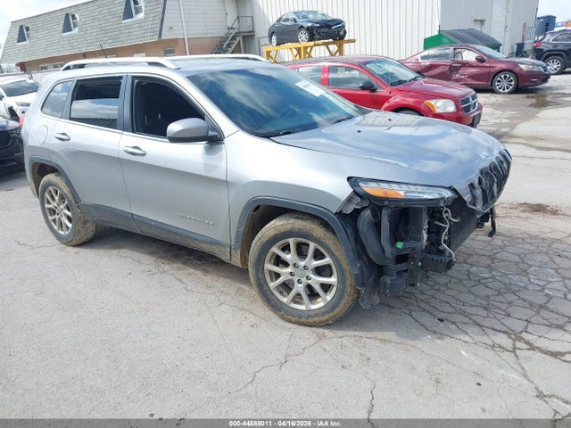 Salvage Jeep Cherokee Image