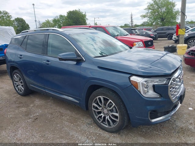 Salvage GMC Terrain Image