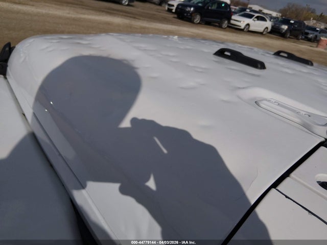 Jeep Wrangler 4-door Sahara 4x4