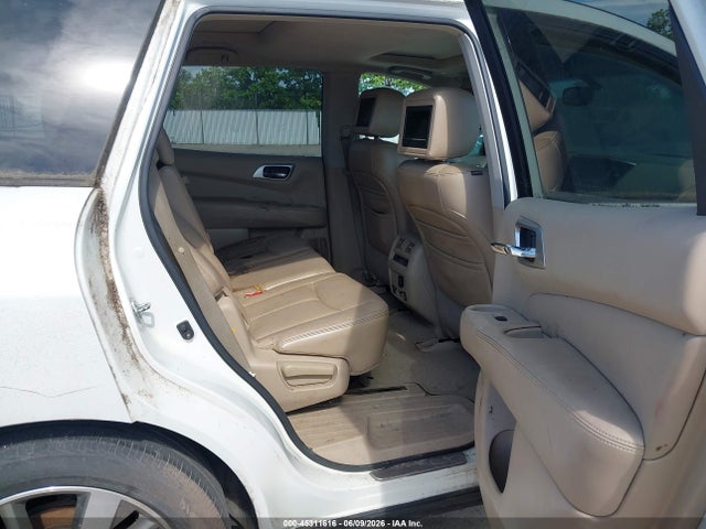 Nissan Pathfinder Platinum