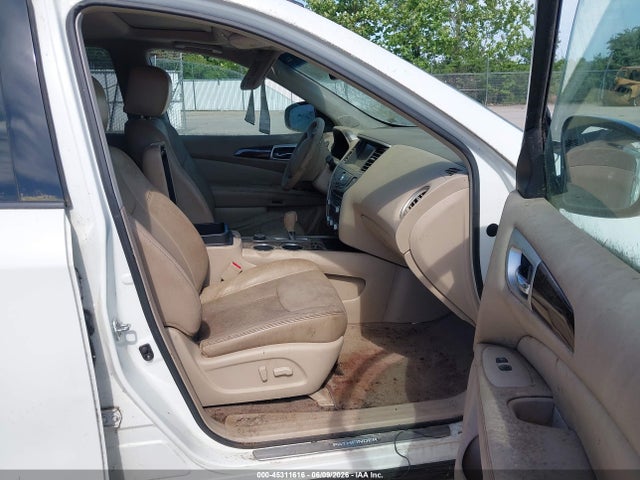 Nissan Pathfinder Platinum