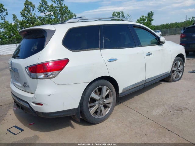 Nissan Pathfinder Platinum