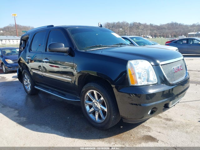 Salvage GMC Yukon Image