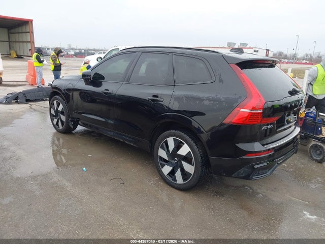 Volvo Xc60 Recharge Plug-in Hybrid T8 Plus Dark Theme