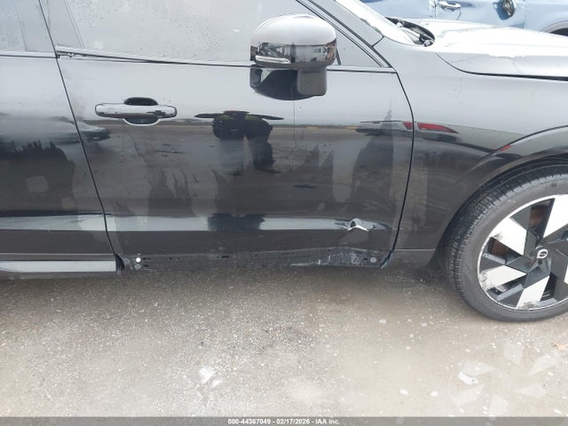 Volvo Xc60 Recharge Plug-in Hybrid T8 Plus Dark Theme