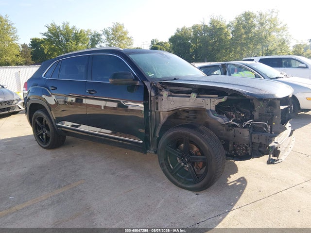 Salvage Volkswagen Atlas Image