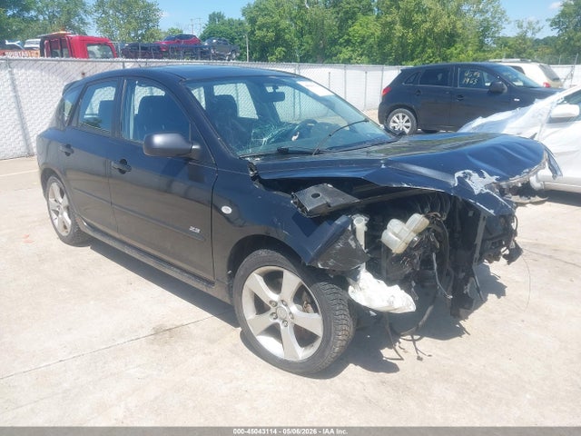 Salvage Mazda Mazda3 Image