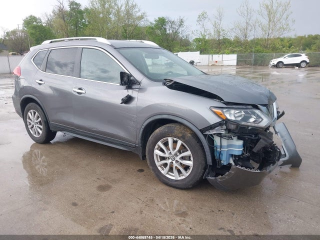 Salvage Nissan Rogue Image