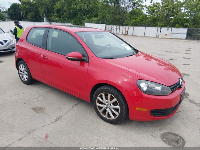 Salvage Volkswagen Golf Image