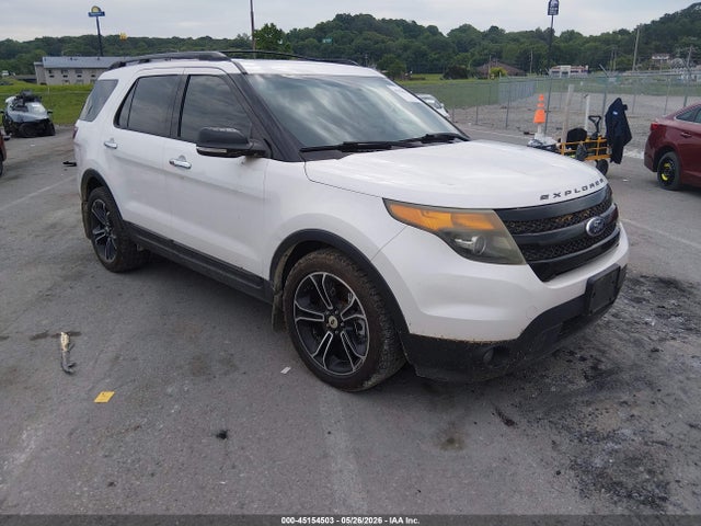 Salvage Ford Explorer Image
