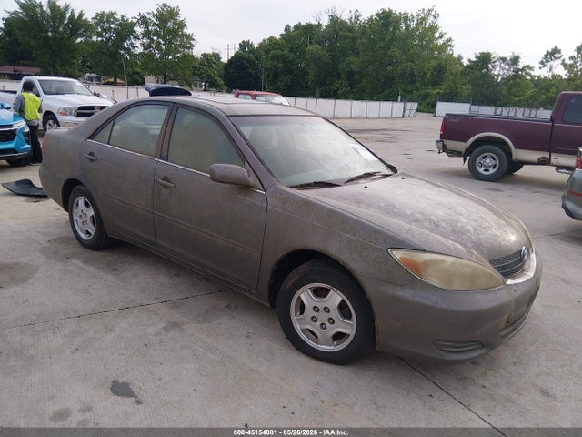 Salvage Toyota Camry Image