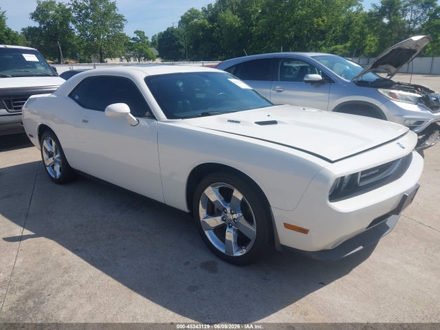 Salvage Dodge Challenger Image