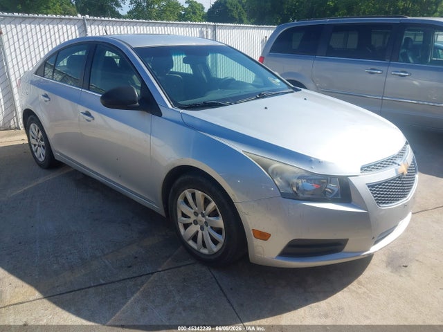 Salvage Chevrolet Cruze Image