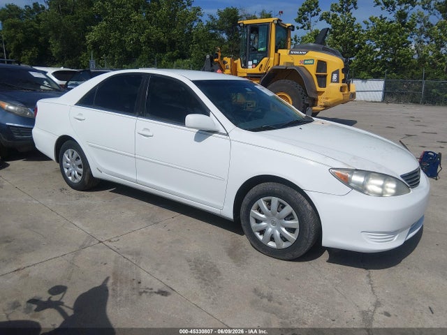 Salvage Toyota Camry Image