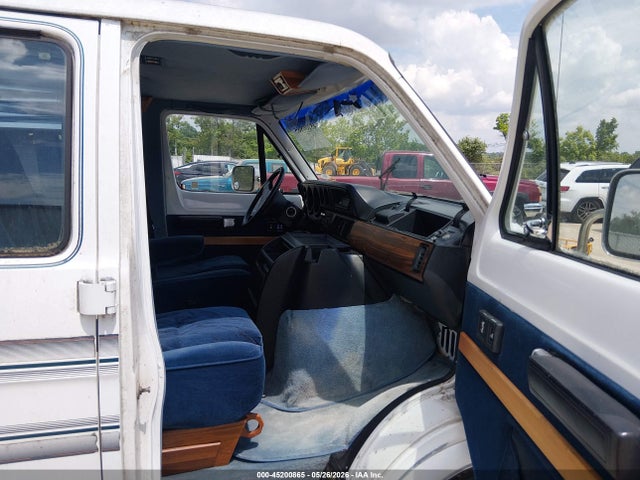 Dodge Ram Van B250