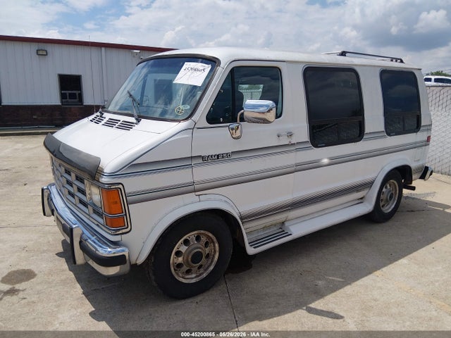Dodge Ram Van B250