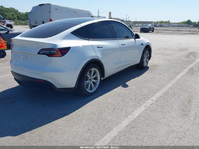 Tesla Model Y Standard Range Rear-wheel Drive